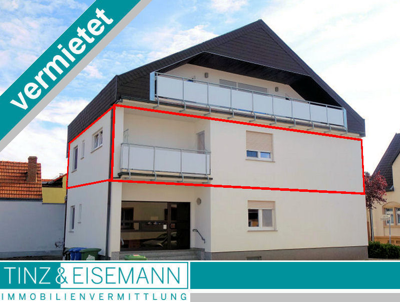 Geräumige 4 ZKB Wohnung im OG mit Stellplatz und zwei Loggien